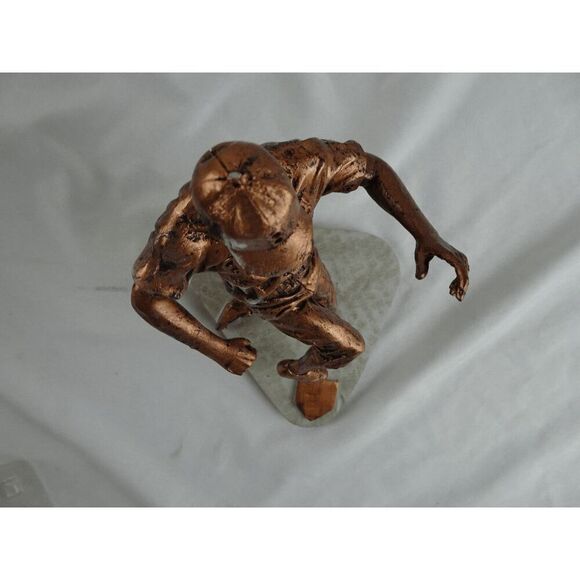 2017 Dodgers Replica Jackie Robinson Statue - Picture 10 of 12